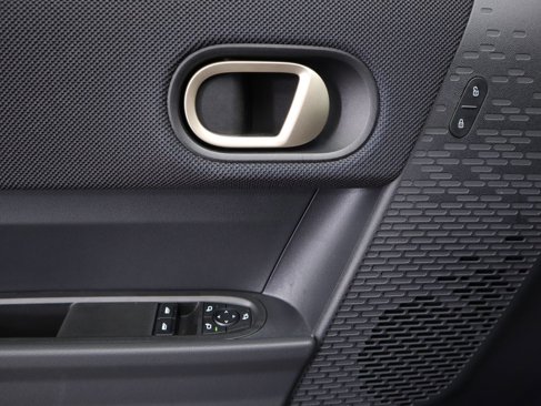 Used 2025 MINI Cooper 2-Door Hardtop image 26