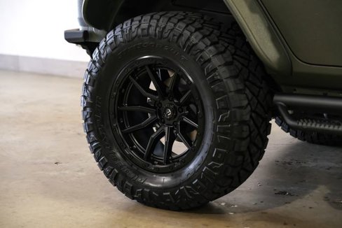 Used 2024 Jeep Wrangler Unlimited Sport image 29