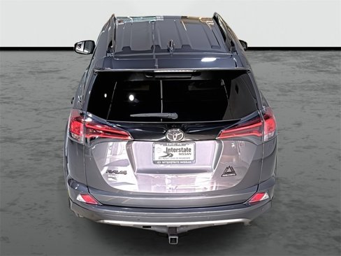 Used 2018 Toyota RAV4 XLE image 3
