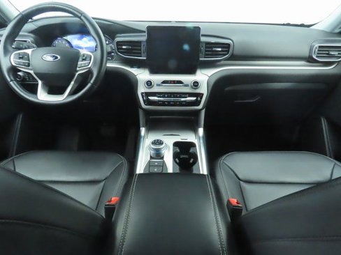 Used 2023 Ford Explorer XLT w/ Equipment Group 202A image 13