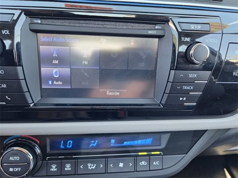 Used 2016 Toyota Corolla LE image 18