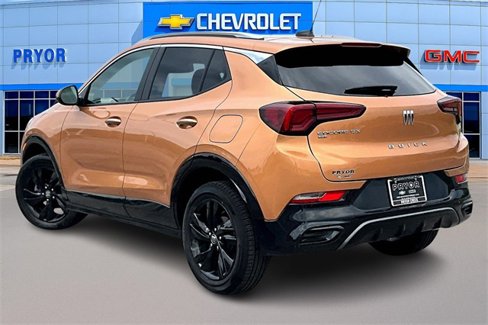 Used 2024 Buick Encore GX Sport Touring image 4