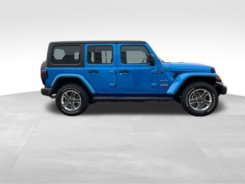 Used 2021 Jeep Wrangler Unlimited Sahara w/ Dual Top Group image 29