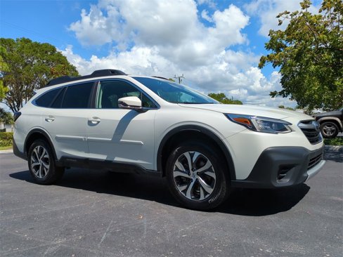 Used 2022 Subaru Outback Limited XT image 2