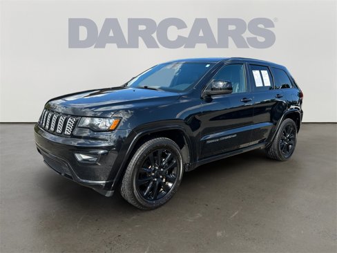 Used 2020 Jeep Grand Cherokee Altitude image 3