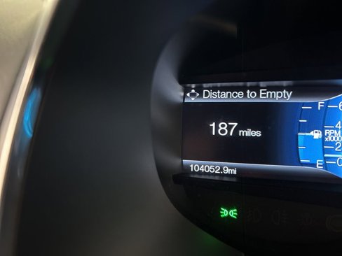 Used 2018 Ford Edge Titanium image 18