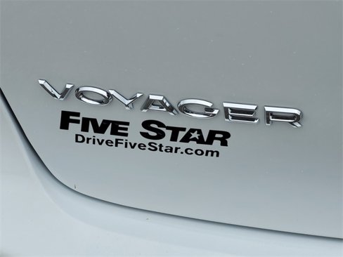 New 2025 Chrysler Voyager LX image 12