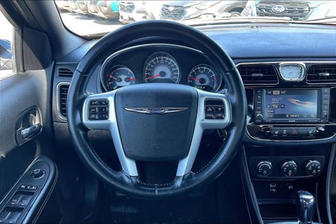 Used 2012 Chrysler 200 Limited image 5