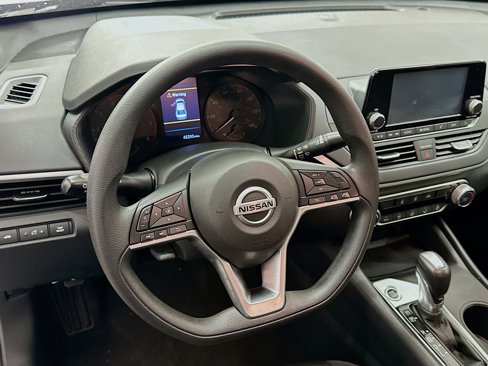Used 2022 Nissan Altima 2.5 S image 18
