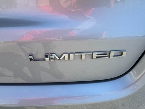 Used 2025 Jeep Compass Limited image 46