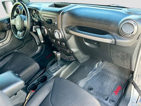 Used 2018 Jeep Wrangler Sport image 24