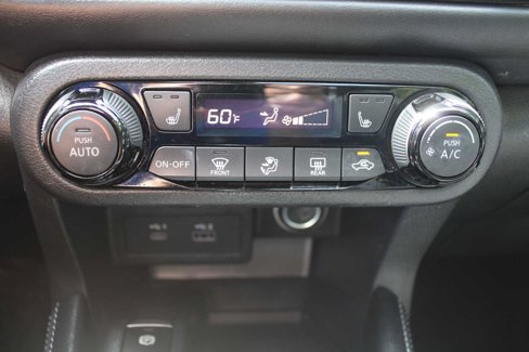 Used 2022 Nissan Kicks SR image 35