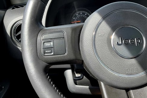 Used 2016 Jeep Patriot High Altitude image 17