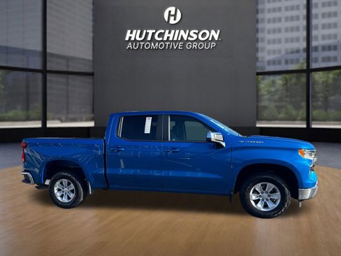 Used 2022 Chevrolet Silverado 1500 LT image 2