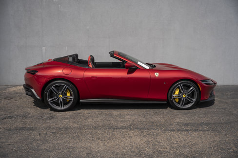 Used 2024 Ferrari Roma Spider image 7