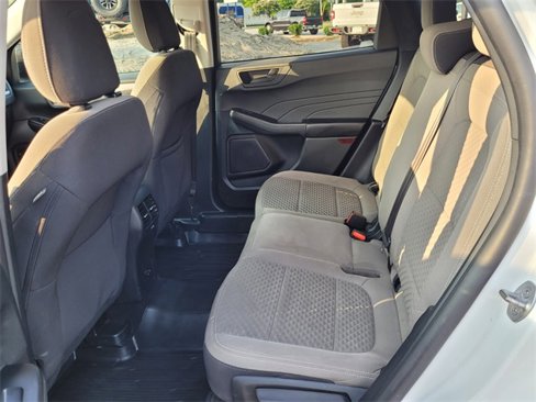Used 2022 Ford Escape SE w/ Cold Weather Package image 17