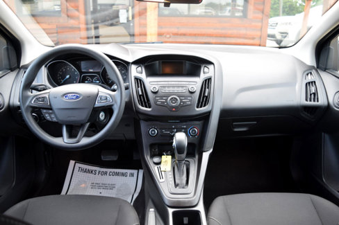 Used 2018 Ford Focus SE image 9
