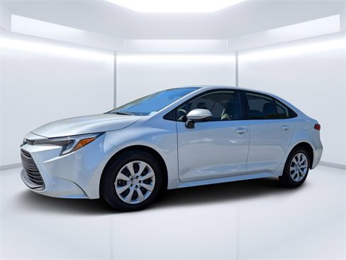Used 2024 Toyota Corolla LE image 7