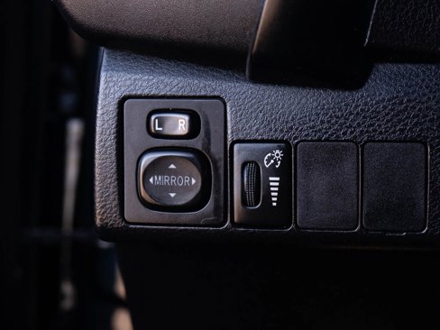 Used 2018 Toyota Corolla LE image 28