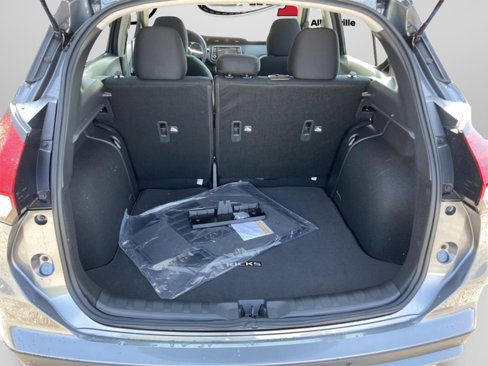 New 2025 Nissan Kicks S image 24