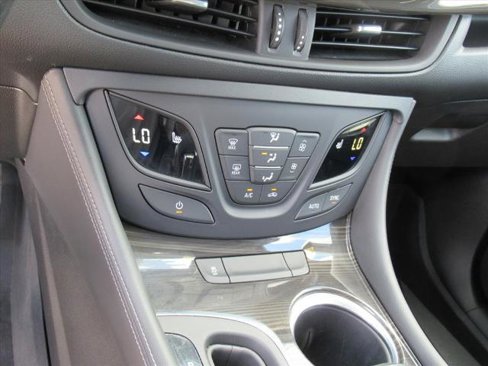 Used 2019 Buick Envision Essence image 24