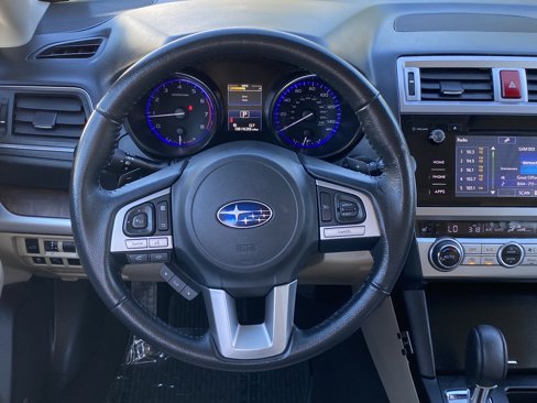Used 2017 Subaru Outback 2.5i Limited w/ Popular Package #5 image 10