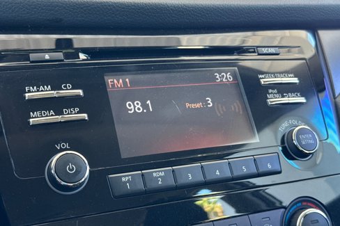 Used 2014 Nissan Rogue S image 21