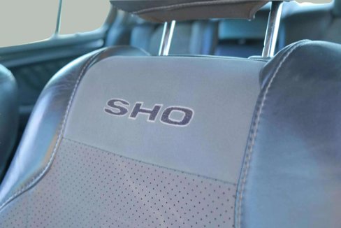 Used 2017 Ford Taurus SHO image 11