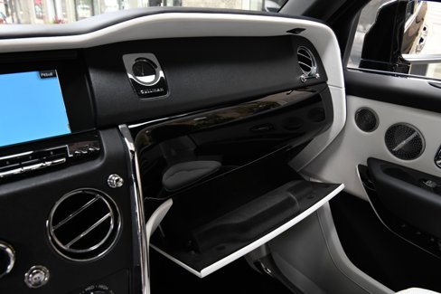 Certified 2023 Rolls-Royce Cullinan image 20