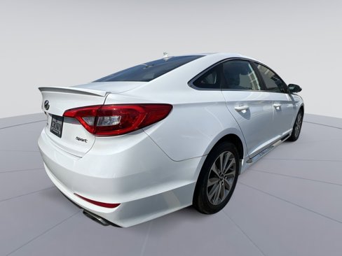 Used 2015 Hyundai Sonata Sport image 9