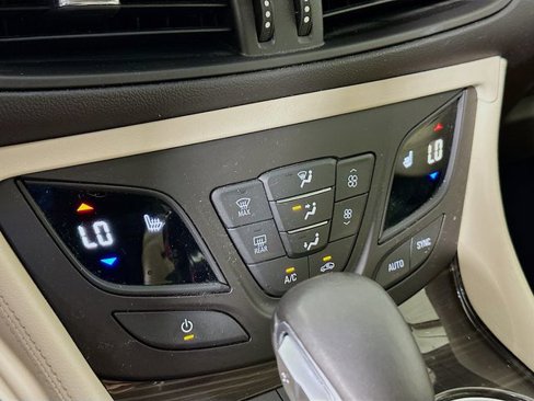 Used 2020 Buick Envision FWD image 17