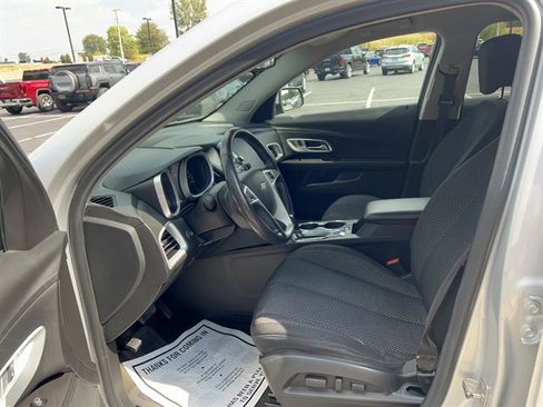 Used 2017 Chevrolet Equinox LT w/ Convenience Package image 15