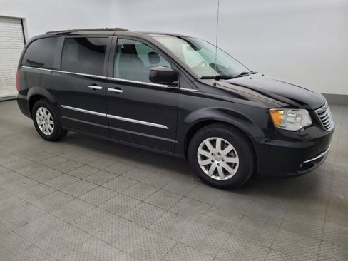 Used 2016 Chrysler Town & Country Touring w/ Driver Convenience Group image 11