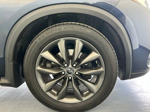 Used 2019 INFINITI QX50 Essential w/ Premium Heat Package image 13