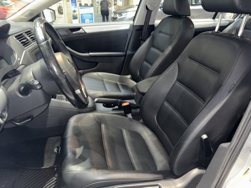 Used 2014 Volkswagen Jetta SE image 12