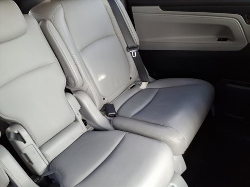 Certified 2018 Honda Odyssey Touring image 24