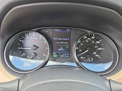Used 2019 Nissan Rogue SV image 15
