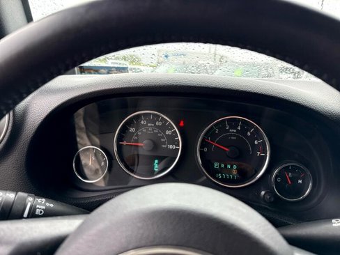Used 2013 Jeep Wrangler Unlimited Sahara w/ Connectivity Group image 10