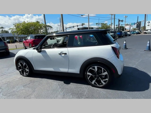Certified 2025 MINI Cooper S image 17