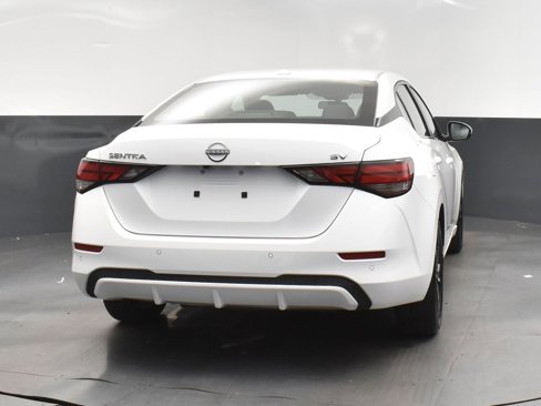 Used 2024 Nissan Sentra SV image 7