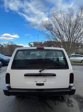 Used 2000 Jeep Cherokee Sport image 12