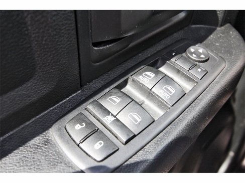 Used 2017 RAM 1500 Express image 21