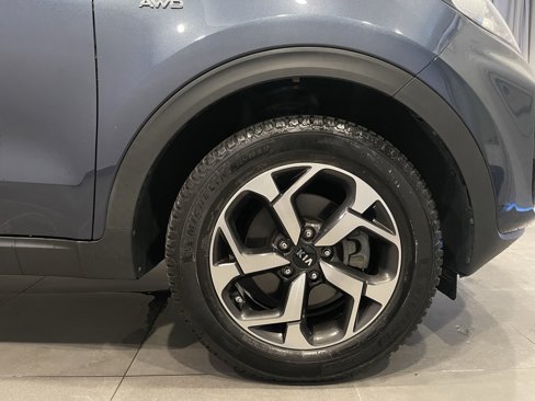 Used 2021 Kia Sportage LX image 11