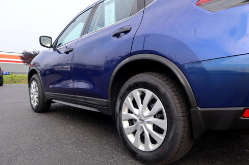 Used 2018 Nissan Rogue S image 22