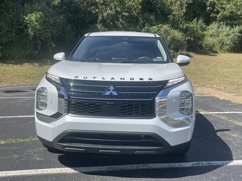 Used 2022 Mitsubishi Outlander ES image 8