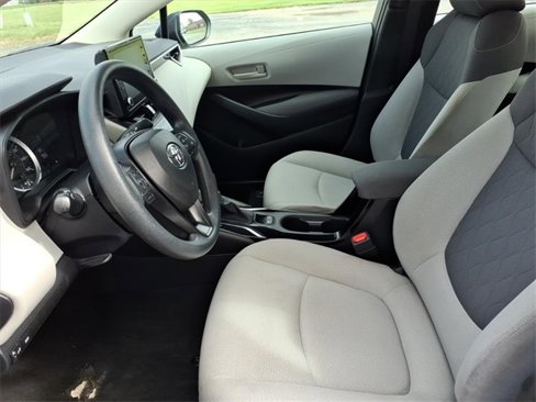 Certified 2022 Toyota Corolla LE image 11