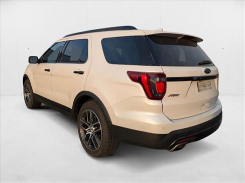 Used 2016 Ford Explorer Sport w/ Equipment Group 401A image 7