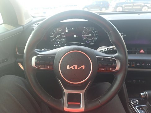 Used 2023 Kia Sportage SX image 15