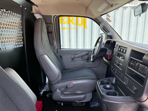 Used 2023 GMC Savana 2500 w/ Driver Convenience Package image 29