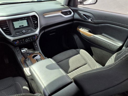 Used 2019 GMC Acadia SLE image 10